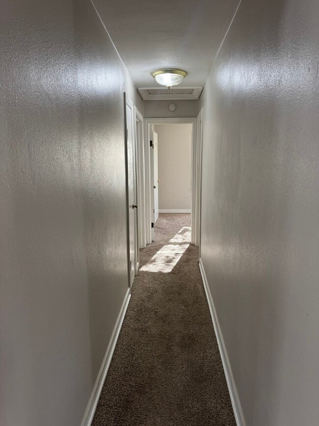 Building Photo - 1111 Lincoln St