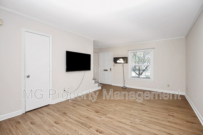 Building Photo - 3726 Park Rd