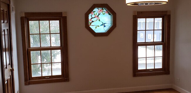 Building Photo - 1112 E Cleveland Ave