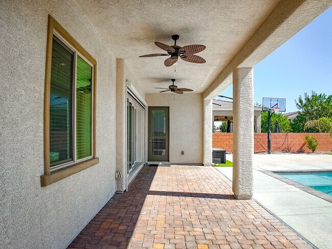 Building Photo - Exquisite Luxury Rental in Prestigious Gated Tule Springs Community