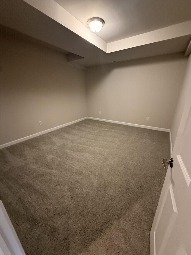 Building Photo - 1785 La Salle St