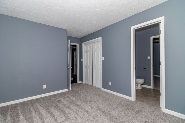 Building Photo - Beautiful and Updated 5 Bedroom Home