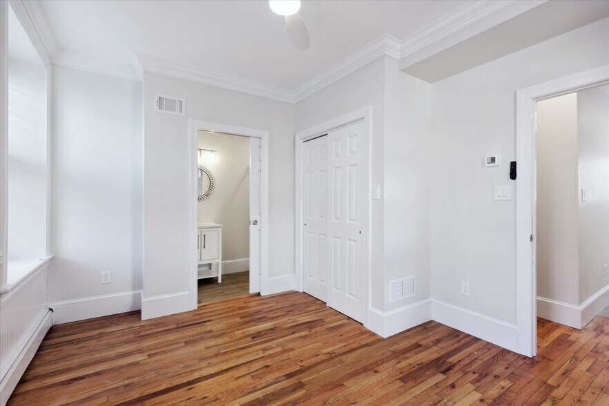 Building Photo - 75 W Ashland St