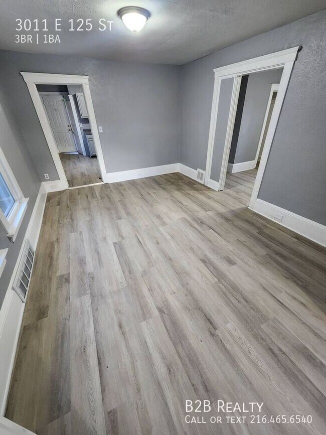 Building Photo - 3011 E 125th St