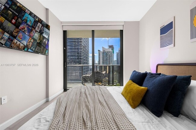 Building Photo - 45 SW 9th St