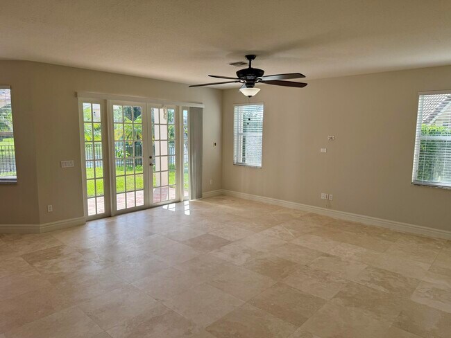 Building Photo - 6509 Stonehurst Cir