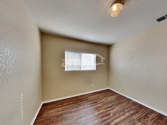 Building Photo - 3819 Torey Mesquite