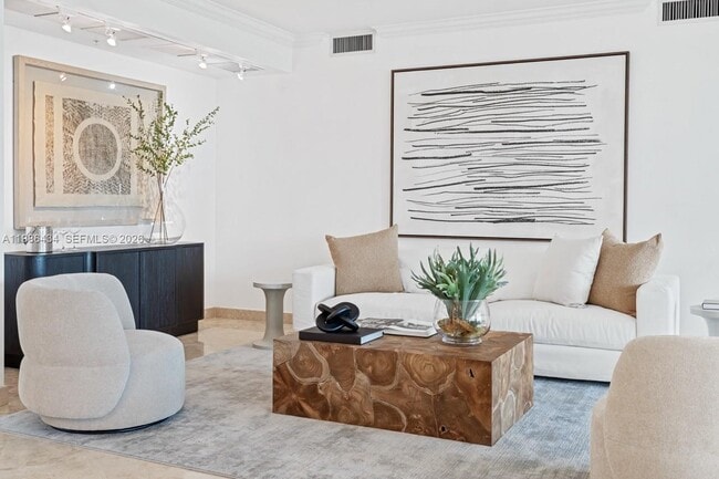 Building Photo - 3400 SW 27th Ave