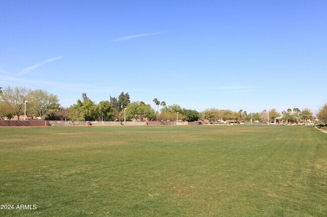 Building Photo - 514 S Marina Dr