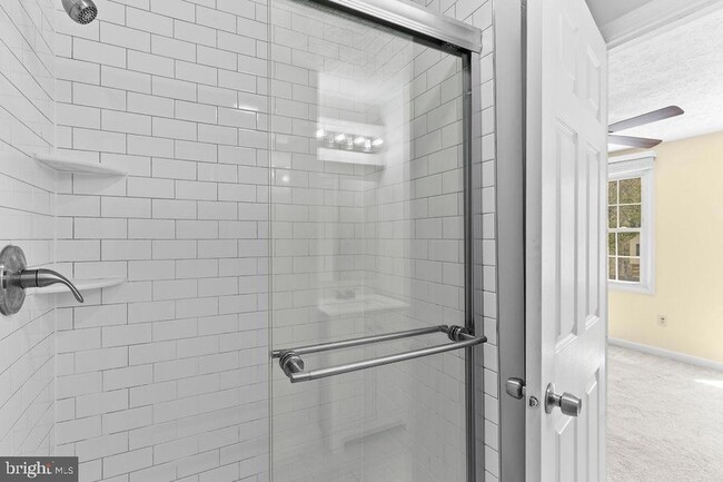 Building Photo - 8094 Grandview Ct