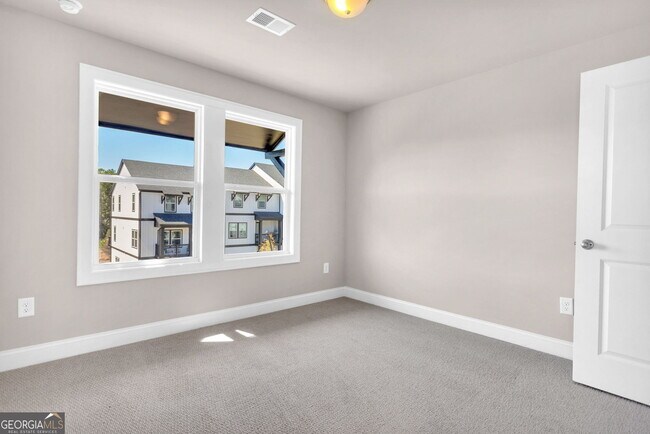 Building Photo - 423 Lincoln St