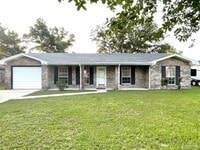Building Photo - 4168 Danamar Dr