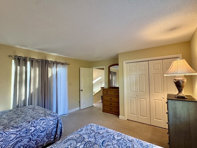 Building Photo - 308 Chota View Pl