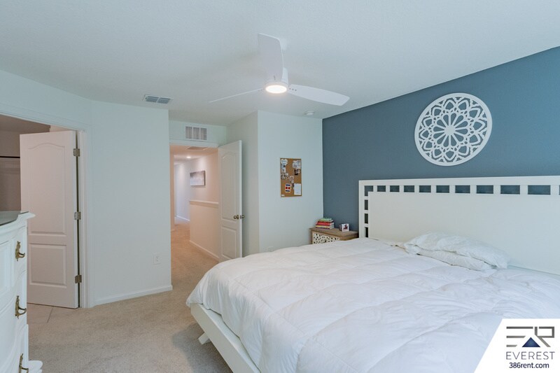 Building Photo - 461 Redbud Rd