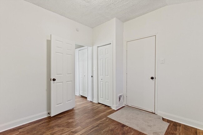 Building Photo - Coming Soon - Spacious 4 Bedroom, 2 Bath H...