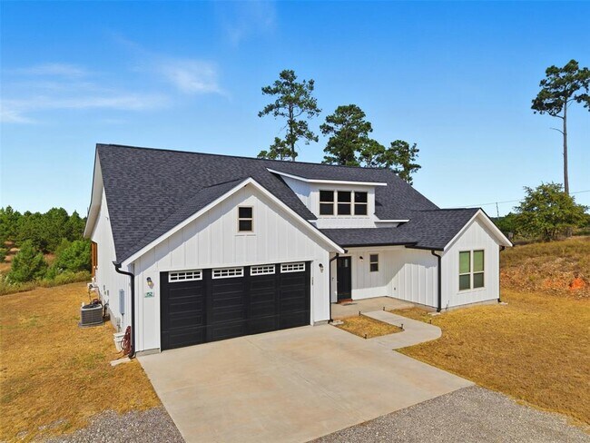 Building Photo - 152 Spring Hollow Trail