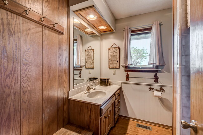 Building Photo - Beautiful country setting, but close to city limits.