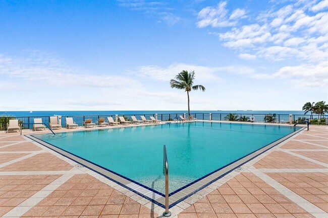 Building Photo - 4280 Galt Ocean Dr