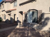 Building Photo - Ready Now!! 3BR 2.5BA located in Chandler - Cross Streets: Warner/Alma School