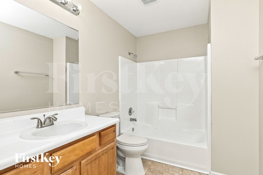 Building Photo - 10368 Platinum Dr
