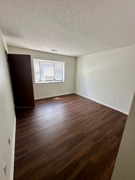 Building Photo - 2261 Hedgerow Road