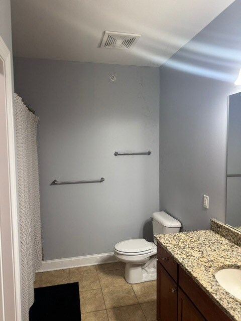 Bathroom - 953 Ingleside Ave