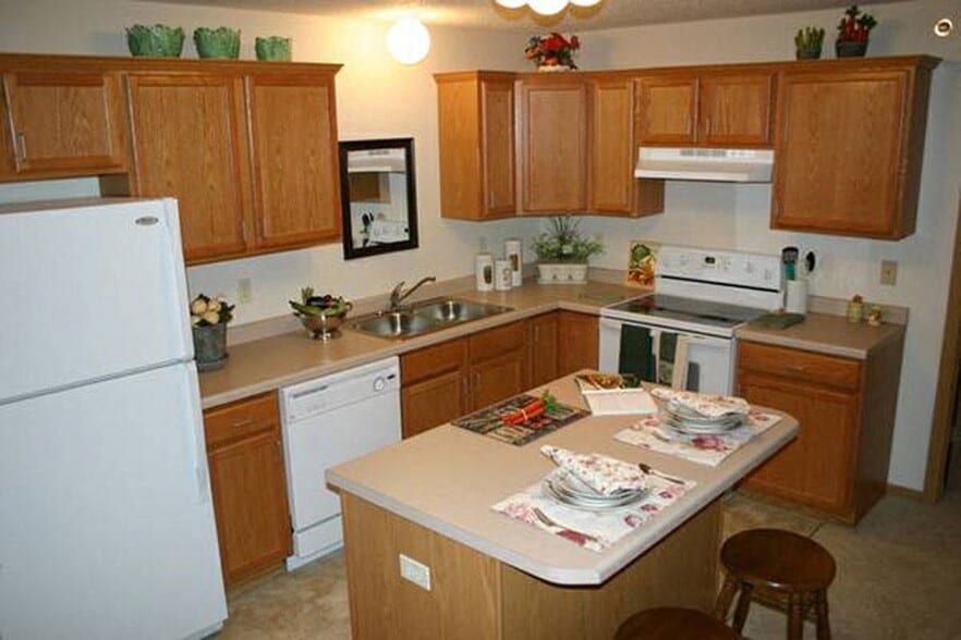 Building Photo - Cypress Court Apartments
