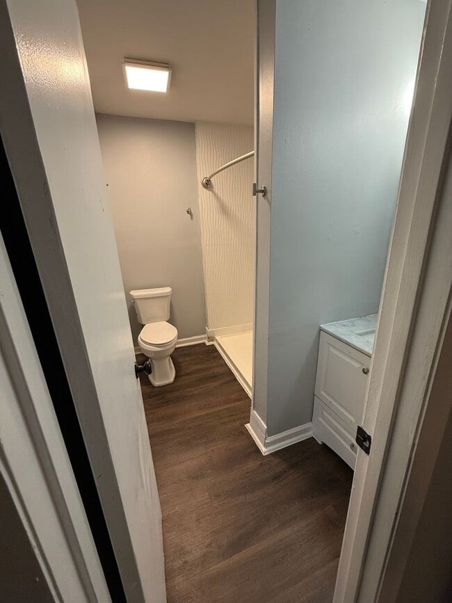 Building Photo - Charming 3BR Townhome in Greensboro