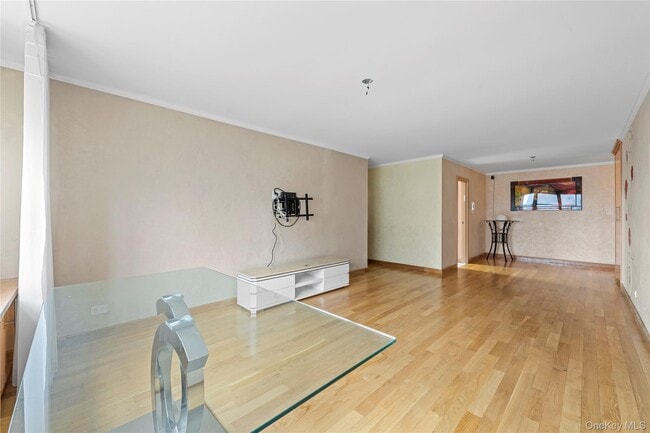 Building Photo - 102-10 66th Rd