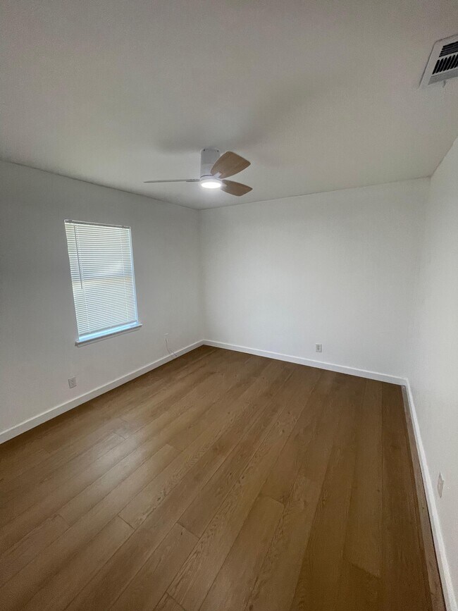 Building Photo - 1903 N 4th St