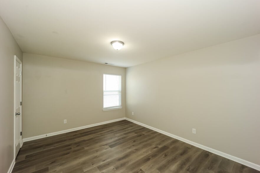 Building Photo - 5411 Bighorn Pass