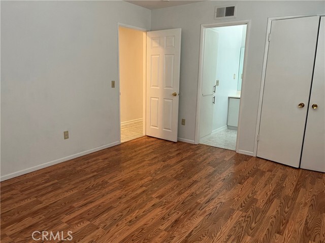 Building Photo - 235 Green Oaks Dr