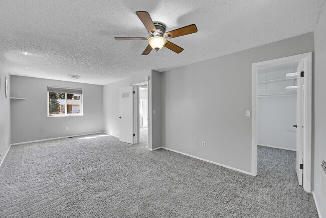 Building Photo - $2,575.00 - 4 Bed, 2 Bath Home in Aurora w...