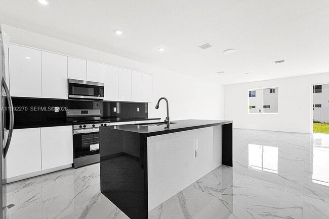 Building Photo - 22431 SW 125th Ave