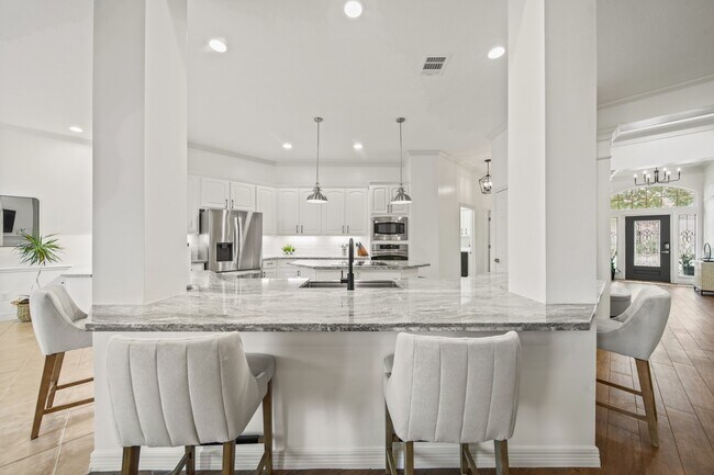 Building Photo - 12210 Pebble Meadows