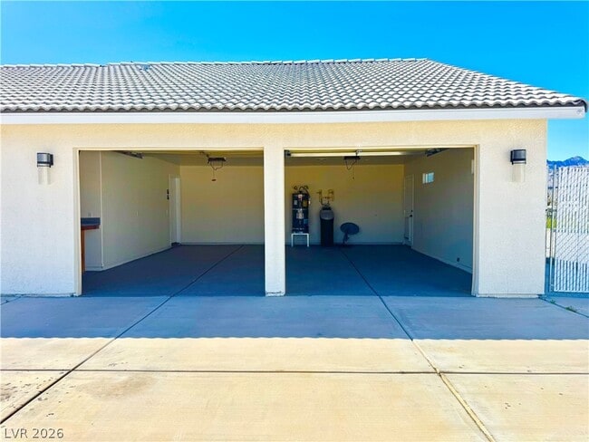 Building Photo - 5420 N Blagg Rd