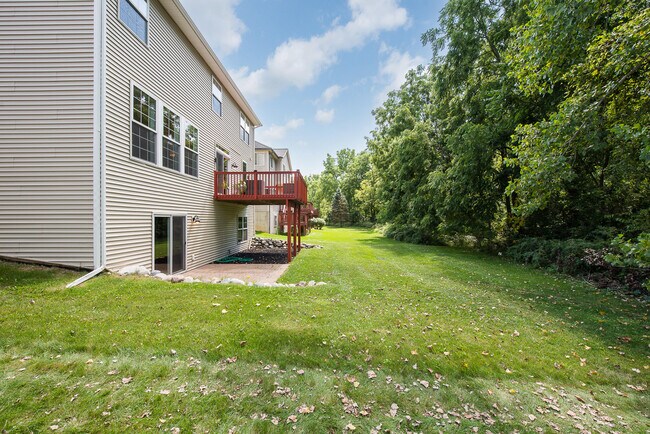 Building Photo - 348 Sedgewood Ln