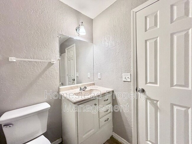 Building Photo - 721 NW 114th St