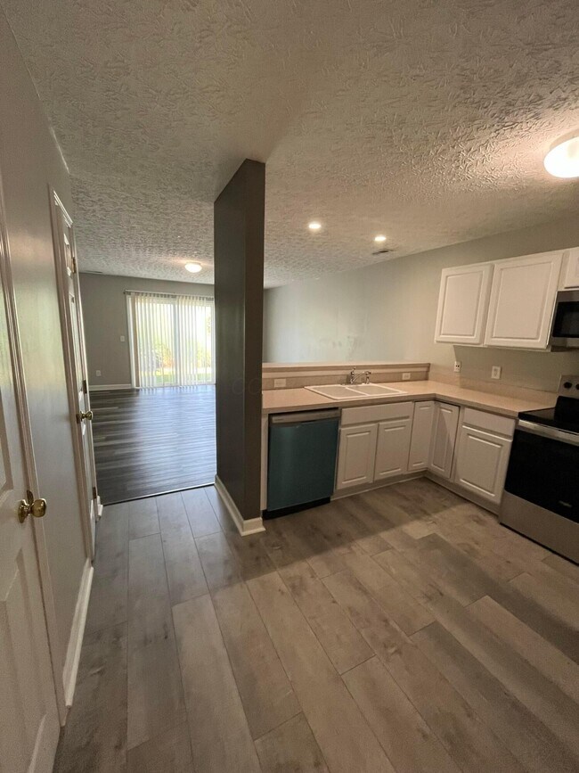 Building Photo - 5171 Mantua Dr