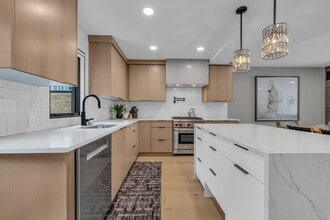 Building Photo - 1215 Norfolk Ave