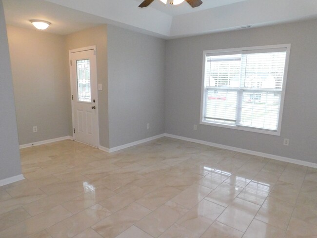 Building Photo - New 3 Bedroom 2 bath