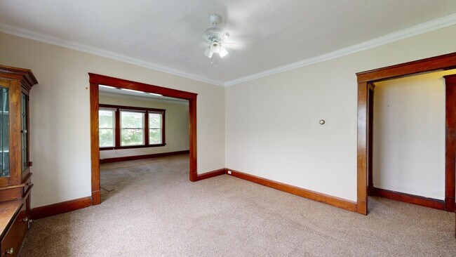 Building Photo - 1285 Cranford Ave