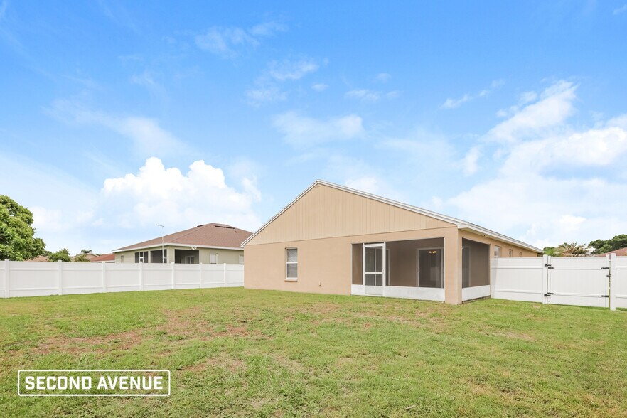Building Photo - 8021 Princeton Manor Cir