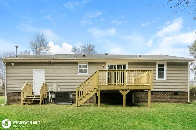 Building Photo - 8222 Strawberry Pt, Charlotte, NC 28215