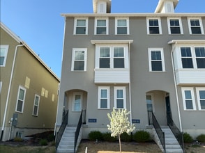 Building Photo - 6022 W South Jordan Pky