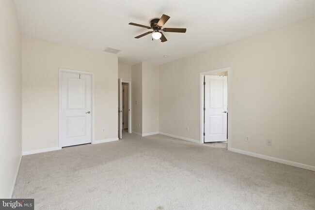 Building Photo - 10739 Hinton Wy