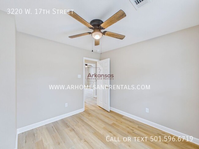 Building Photo - 3220 W 17th St