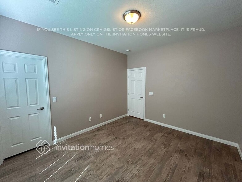 Building Photo - 433 Mystic River St