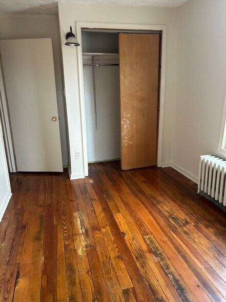 Second floor middle bedroom - 808 E Morton St