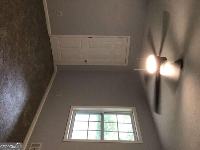 Building Photo - 5826 Simone Dr